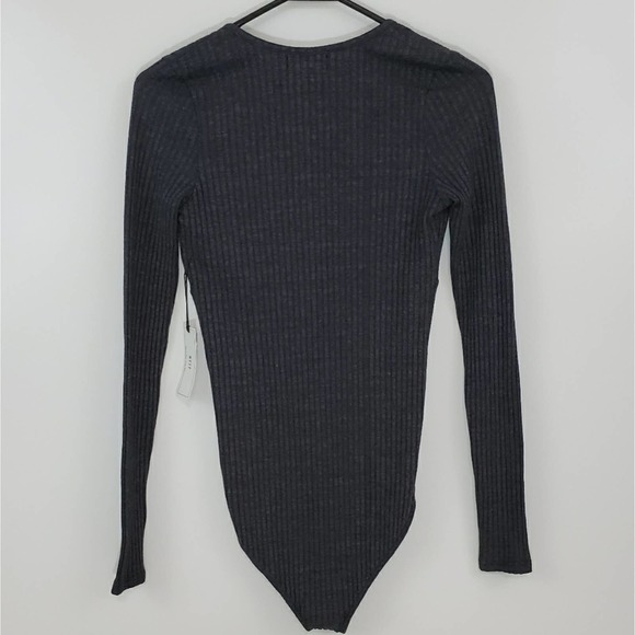 NYTT Ribbed Body Suit - Picture 2 of 3